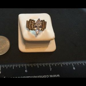NWOT Huge!!! Marquise cz fashion ring (C447)